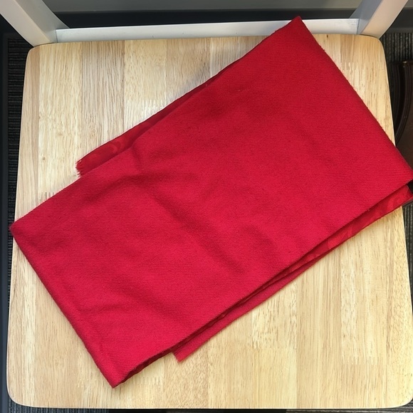 Women’s Silk and Wool Red Scarf by Anne Klein For Vera Neumann with Sign… - Picture 8 of 12